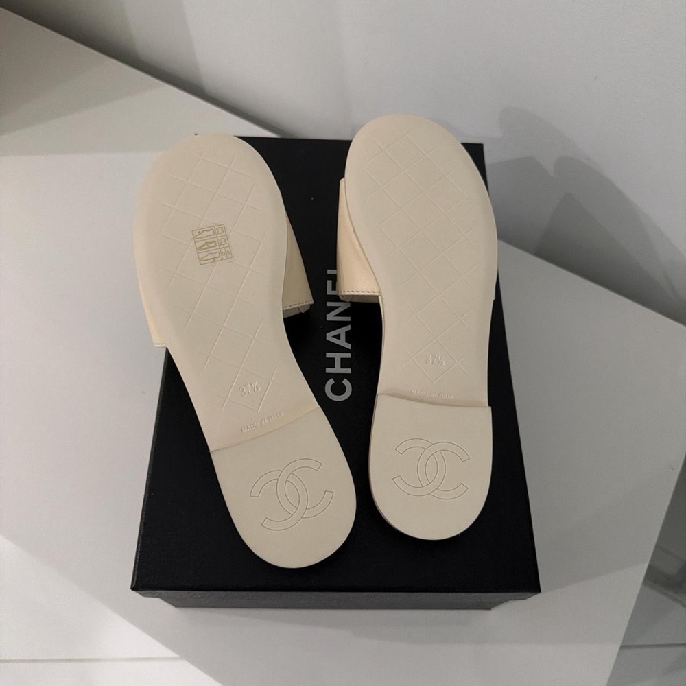 CHANEL Cream Quilted Slide Sandals - Picture 5 of 6